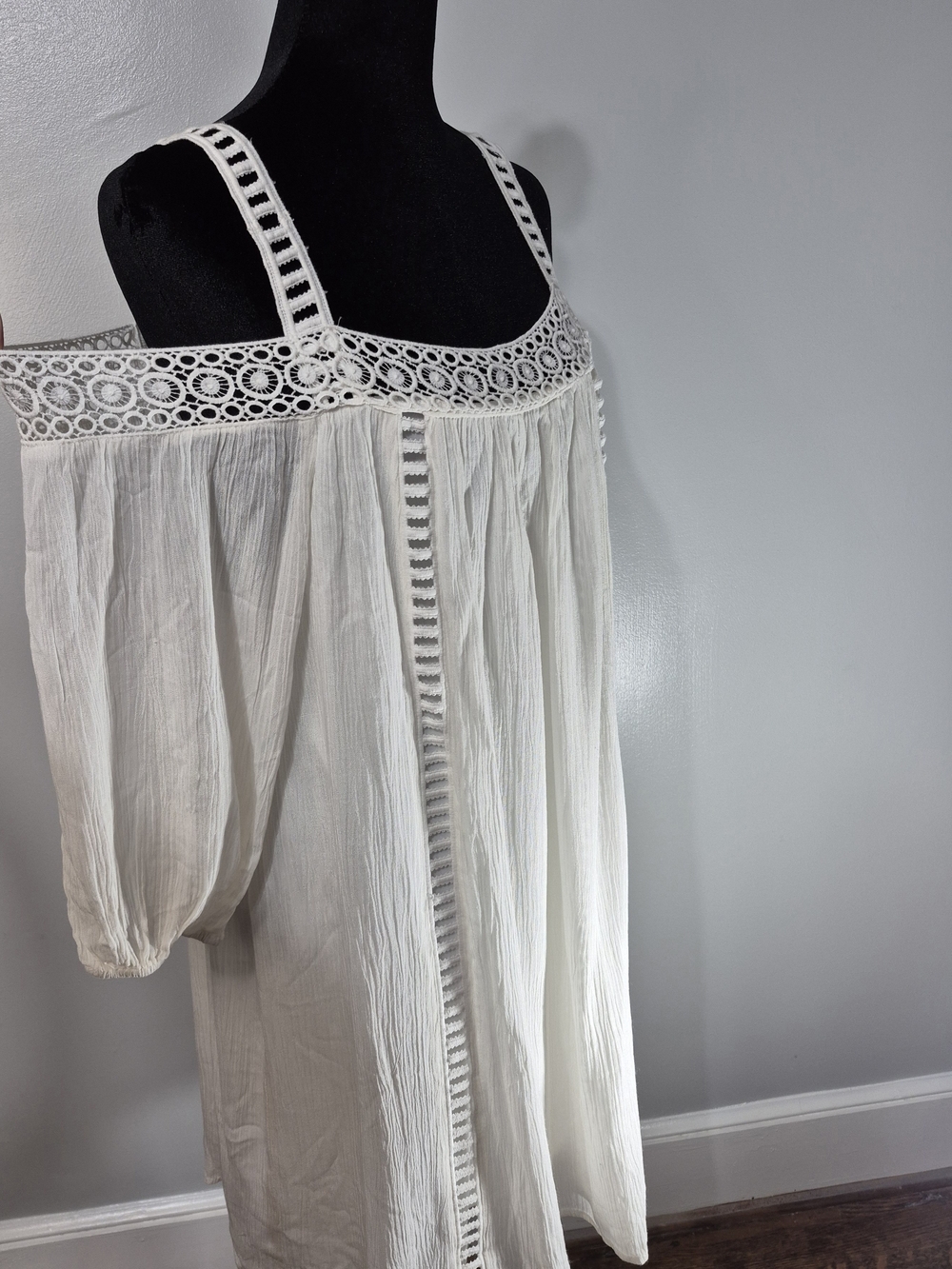 Entro Ivory Boho Gauze Dress Crochet Lace Cold Shoulder Medium